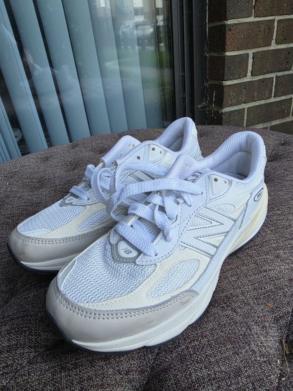 New Balance 990V6